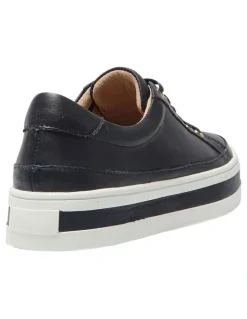 Easy Steps Uruguay Sneakers in Navy Leather