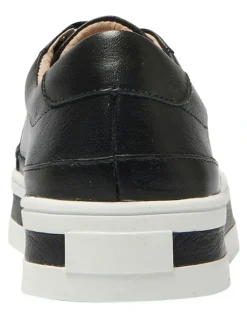 Easy Steps Uruguay Sneakers in Black Leather
