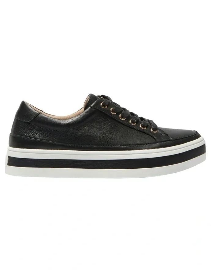 Easy Steps Uruguay Sneakers in Black Leather