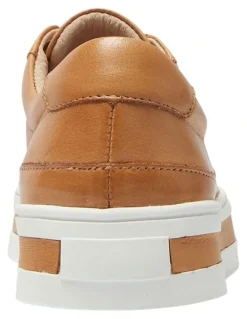 Easy Steps Uruguay Sneakers in Tan Leather