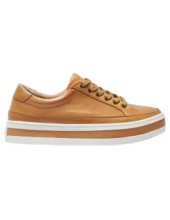 Easy Steps Uruguay Sneakers in Tan Leather