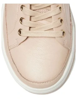 Easy Steps Uruguay Sneakers in Blush Leather