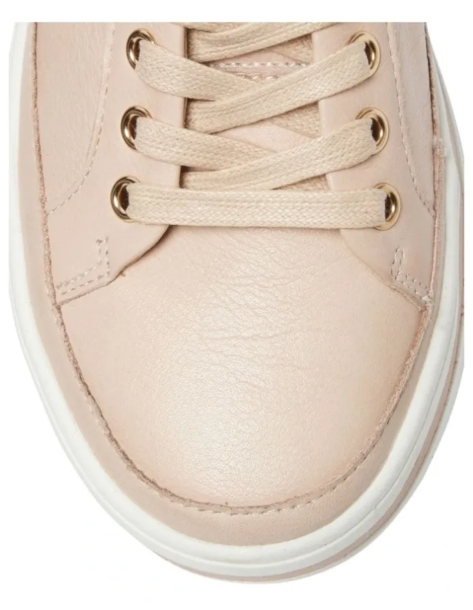 Easy Steps Uruguay Sneakers in Blush Leather