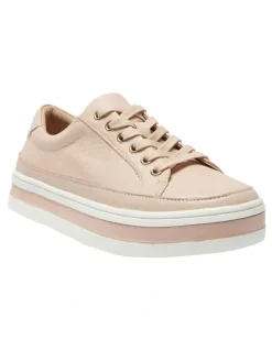 Easy Steps Uruguay Sneakers in Blush Leather