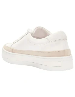 Easy Steps Uruguay Sneakers in White