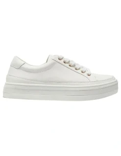 Easy Steps Uruguay Sneakers in White Leather