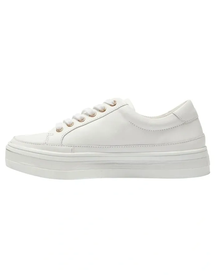 Easy Steps Uruguay Sneakers in White Leather