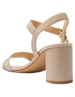 Easy Steps Utopia Leather Sandals in Blush