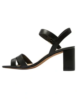 Easy Steps Utopia Leather Sandals in Black