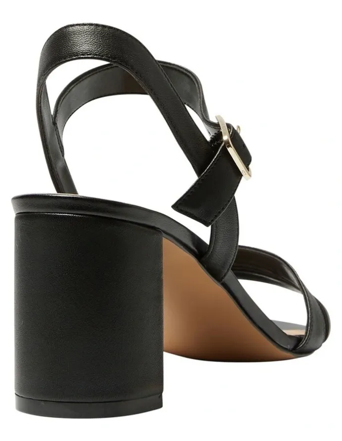 Easy Steps Utopia Leather Sandals in Black