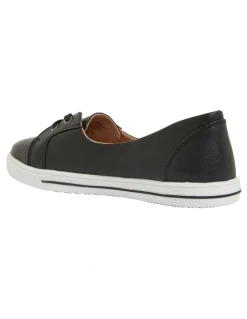 Easy Steps Vectra Black Glove Sneakers