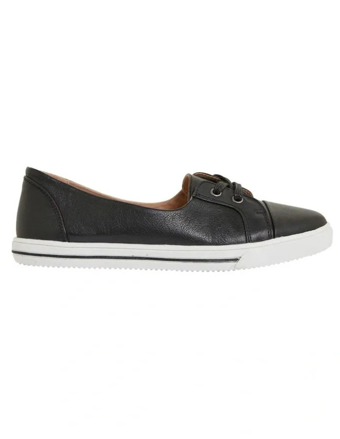 Easy Steps Vectra Black Glove Sneakers