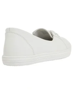 Easy Steps Vectra White Glove Sneakers