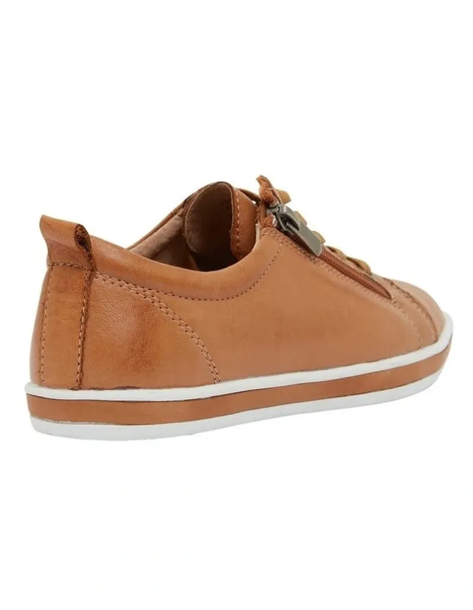 Easy Steps Whisper Sneakers in Tan Leather