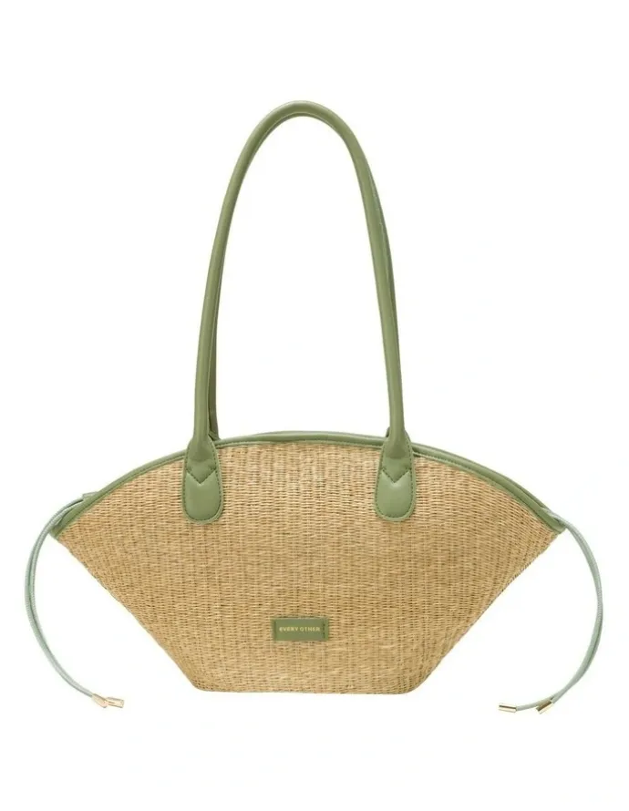 Every Other STRAW CURVE TOP SHOULDER BAG IN NATURAL STRAW WITH OLIVE TRIM