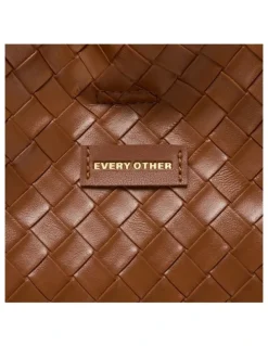 Every Other WOVEN TOTE BAG IN BROWN