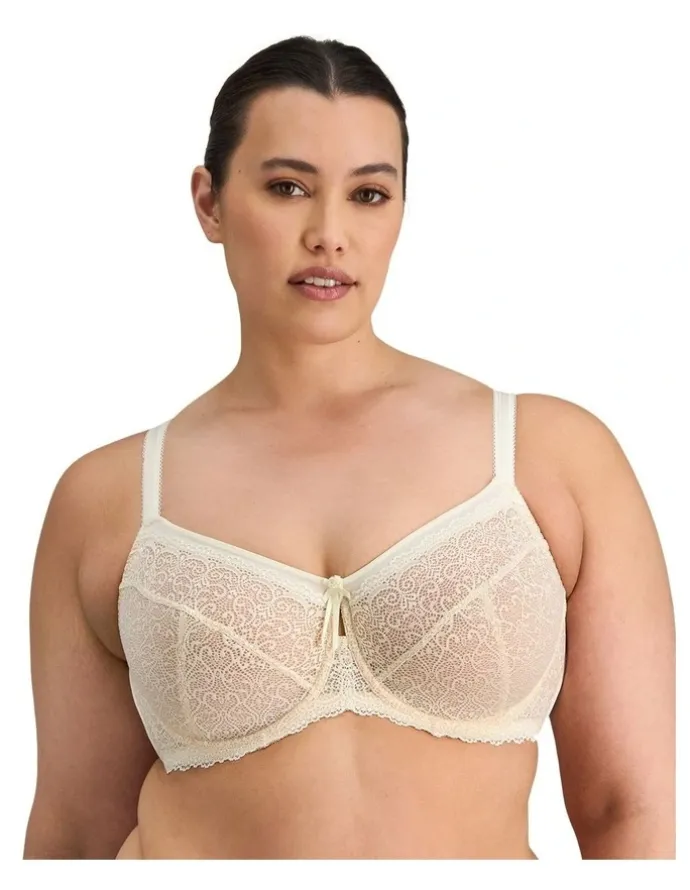 Fayreform Delicate Lace Underwire Bra in Ivory/Cream Tan