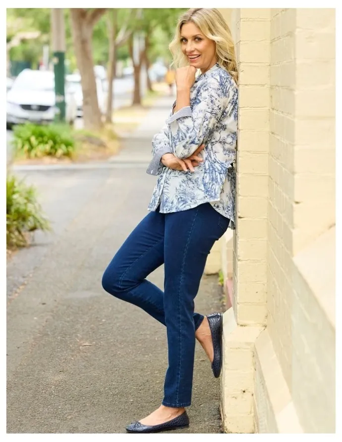 Fella Hamilton Suzy Stretch Long Pull On Jeans in Indigo