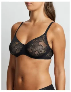 Fine Lines Weightless Underwire Lace Bra in Black