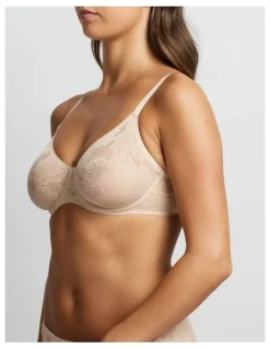 Fine Lines Weightless Underwire Lace Bra in Caramel