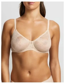 Fine Lines Weightless Underwire Lace Bra in Caramel
