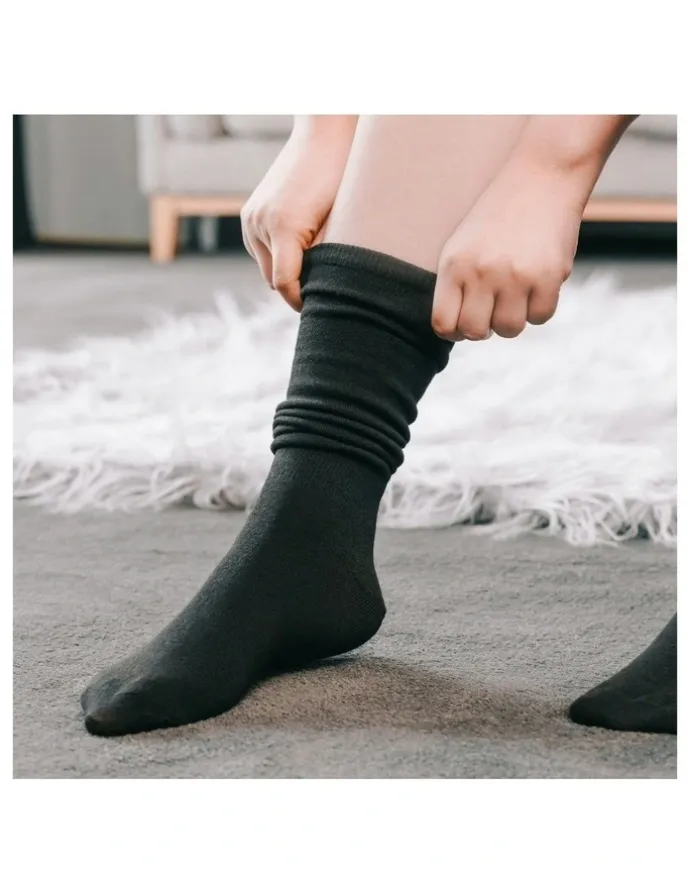 Flightmode Travel Anti-Fatigue Flight Compression Socks-M in Black