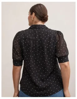 Forever New Curve Faye Short Sleeves Blouse in Black