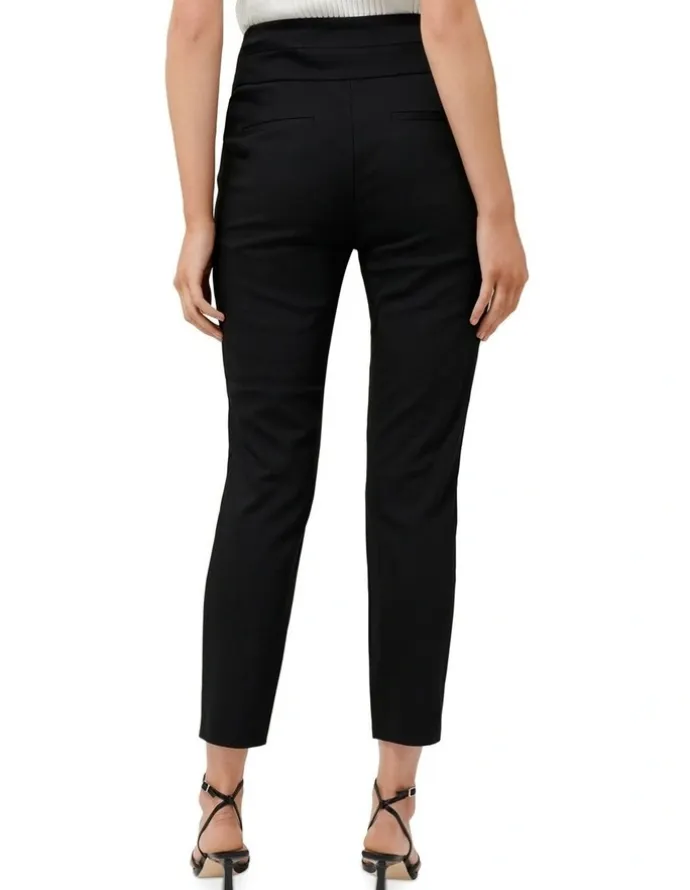 Forever New Georgia High Waist Cropped Pants in Black