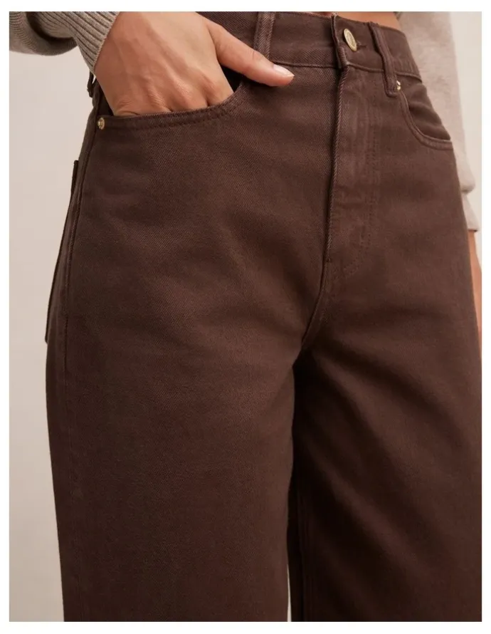 Forever New Gia High Rise Wide Leg Jeans in Chocolate