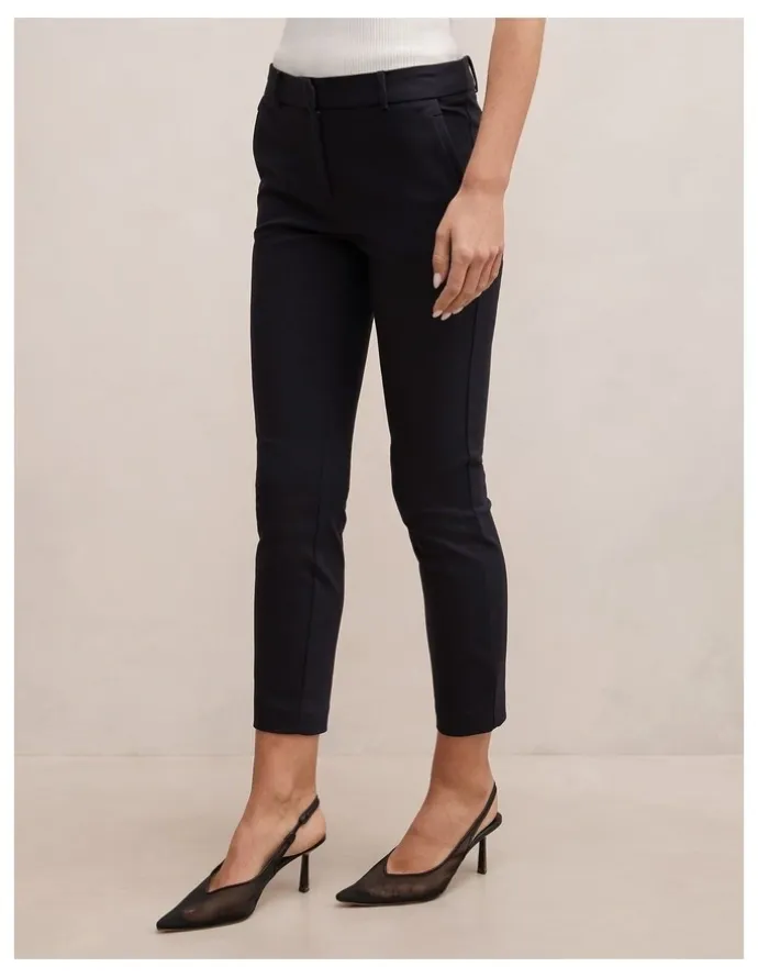 Forever New Grace 7/8th Slim Pants in Navy