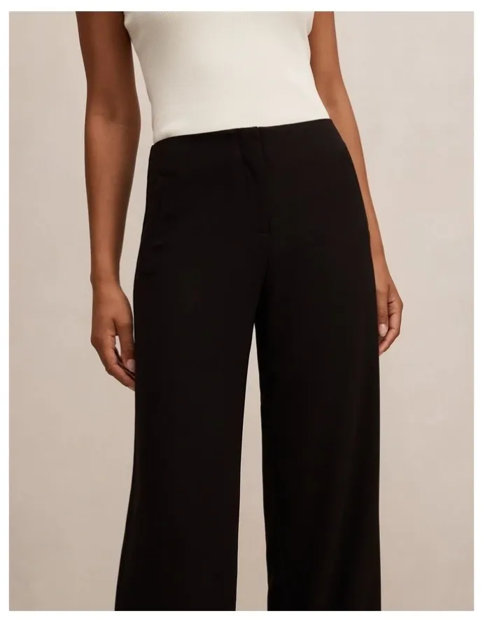 Forever New Lizzie Mid Rise Pants in Black