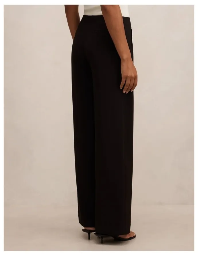 Forever New Lizzie Mid Rise Pants in Black