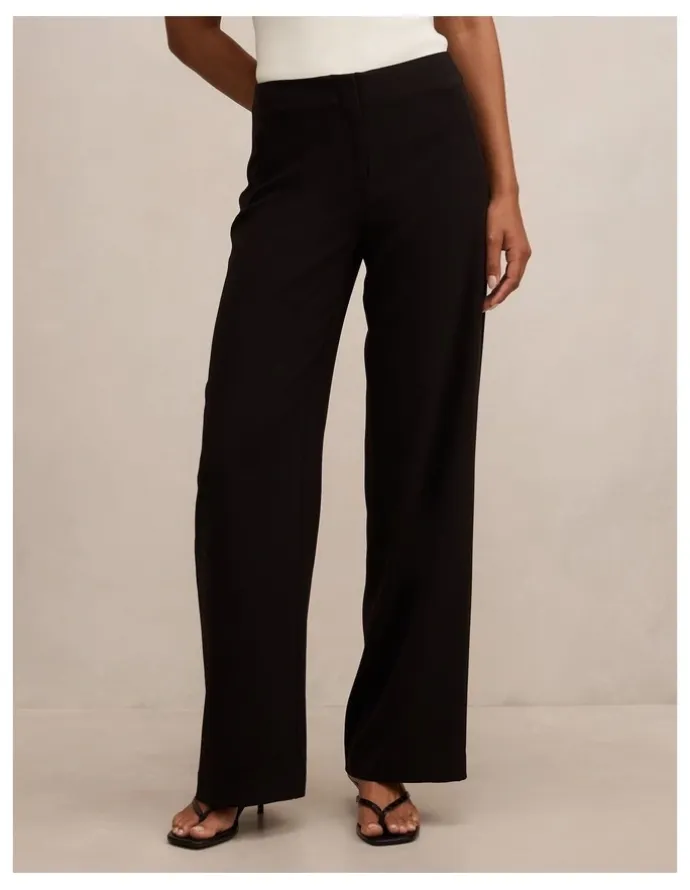 Forever New Lizzie Mid Rise Pants in Black