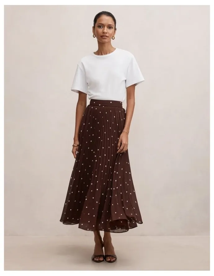 Forever New Petite Aurora Pleated Skirt in Brown
