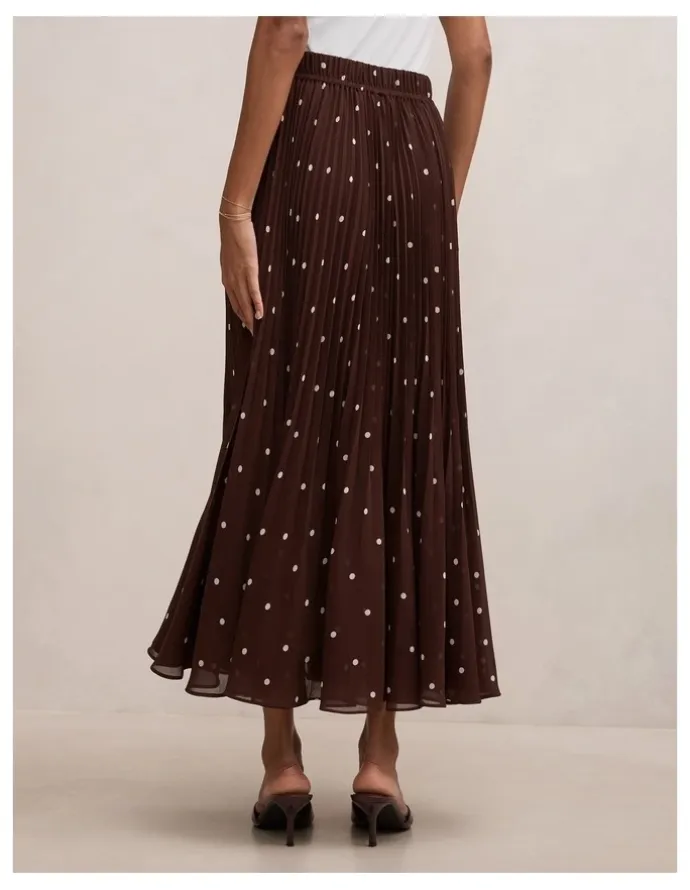 Forever New Petite Aurora Pleated Skirt in Brown