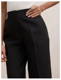 Forever New Petite Fiora Straight Pants in Black