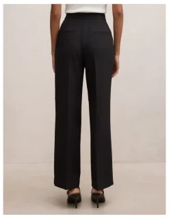 Forever New Petite Fiora Straight Pants in Black