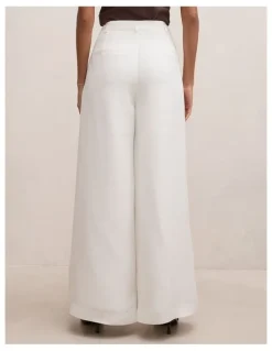 Forever New Petite Matilda Linen Blend Pants in White