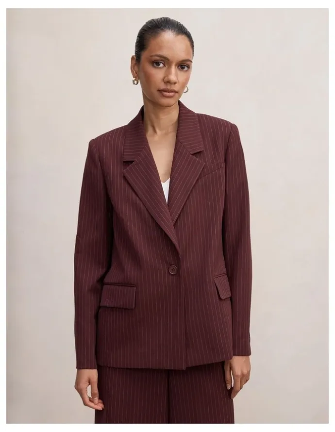 Forever New Petite Paloma Single-Breasted Blazer in Red