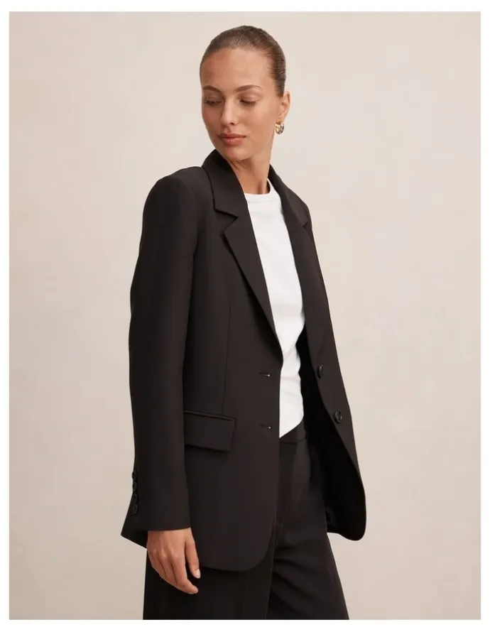 Forever New Rita Relaxed Blazer in Black