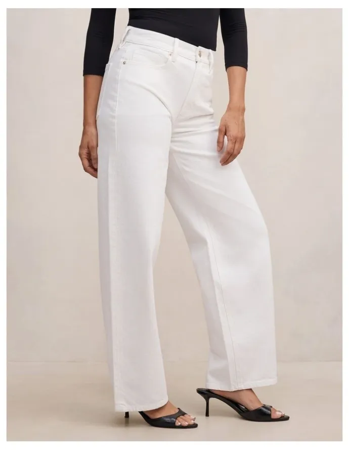 Forever New Emma Mid Rise Barrel Leg Jeans in White