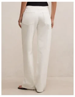 Forever New Nicki Mid Rise Straight Jeans in Cream