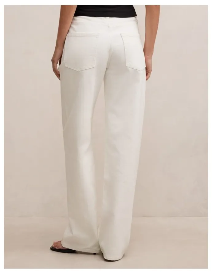 Forever New Nicki Mid Rise Straight Jeans in Cream