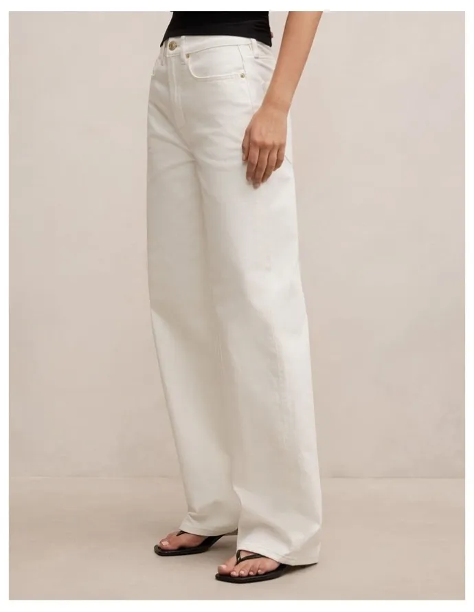 Forever New Nicki Mid Rise Straight Jeans in Cream