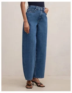 Forever New Petite Emma Mid Rise Barrel Jeans in Blue