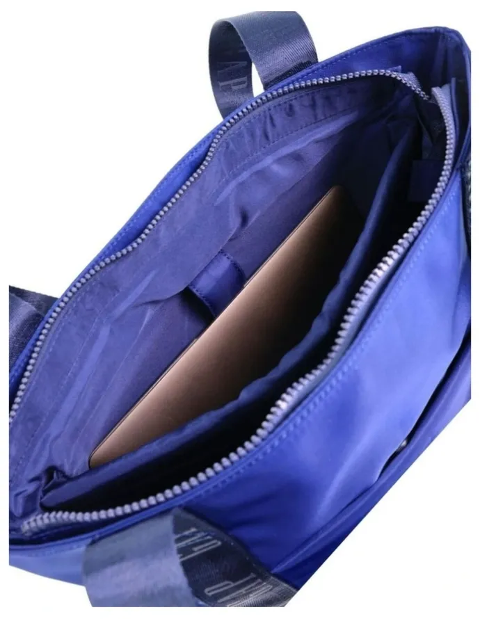 GAP Travel Nylon Fashion Tote Bag in Navy