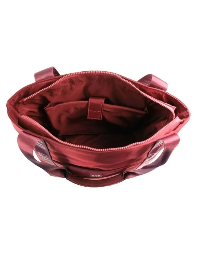 GAP Travel Nylon Fashion Tote Bag in Wine