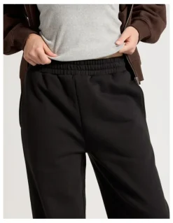 GRAB Baggy Fit Jogger in Black