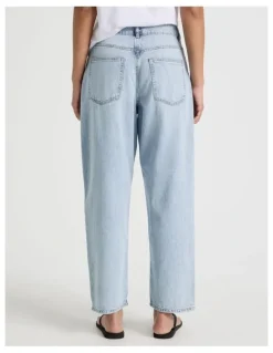 GRAB Barrel Mid Rise Jean in Light Wash