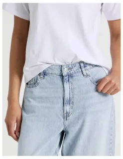 GRAB Barrel Mid Rise Jean in Light Wash